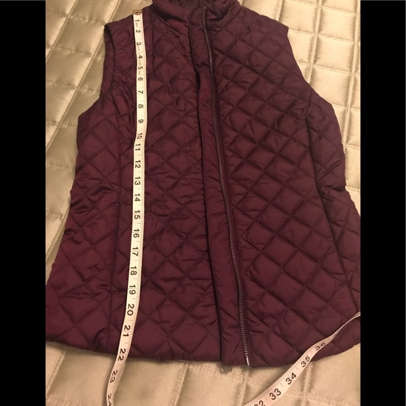 Banana Republic Quilted Vest - Picture 5 of 6